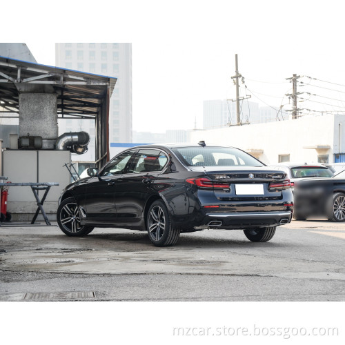 Best verkopende 2023 BMW5Series 530Li Toonaangevend luxe pakket Grote sedan benzinevoertuig 4 deuren 5 stoelen